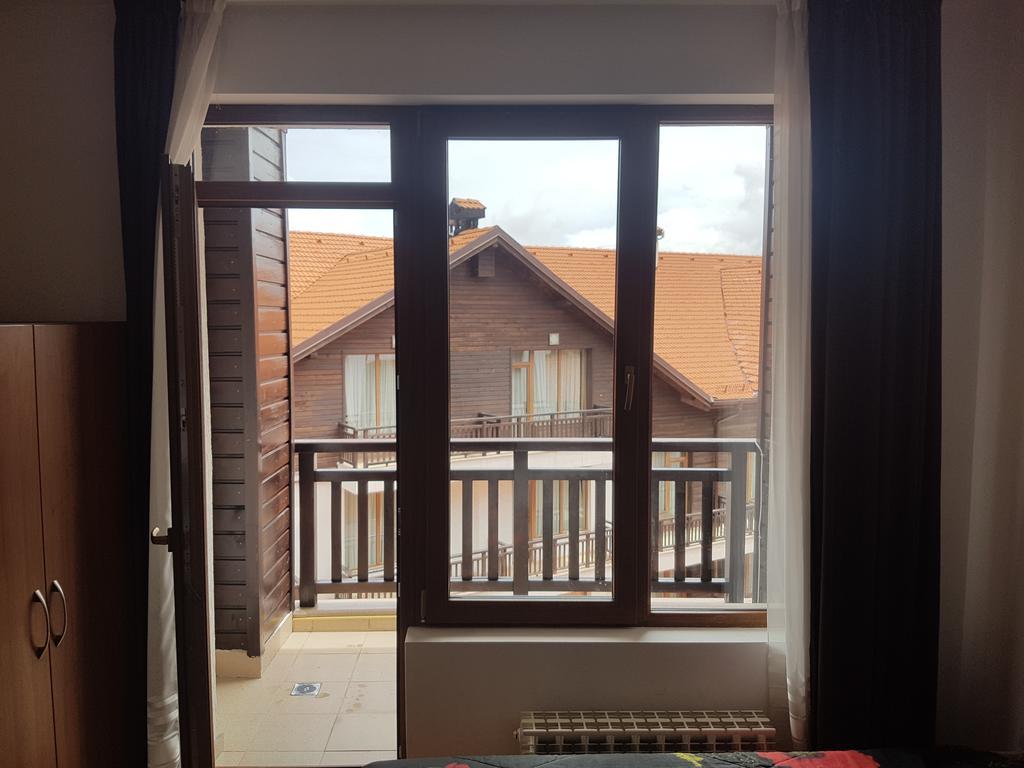 Semiramida Gardens Apartment Samokov Bagian luar foto